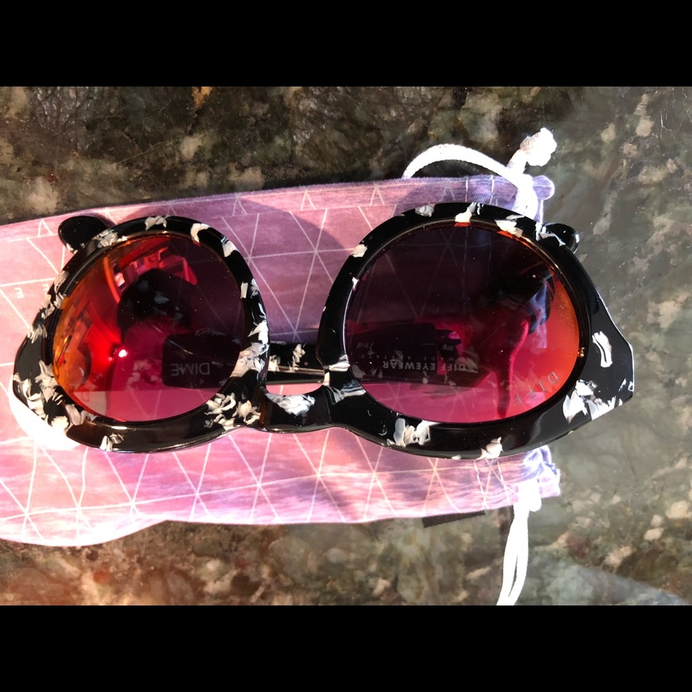 Diff Black And White Sunglasses - image 1